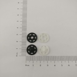 Piešujamas plastmasas spiedpogas 15 mm